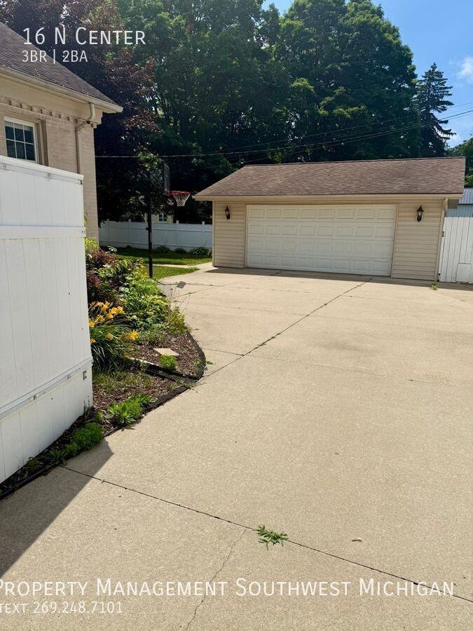 16 N Center St - Photo 3 of 19