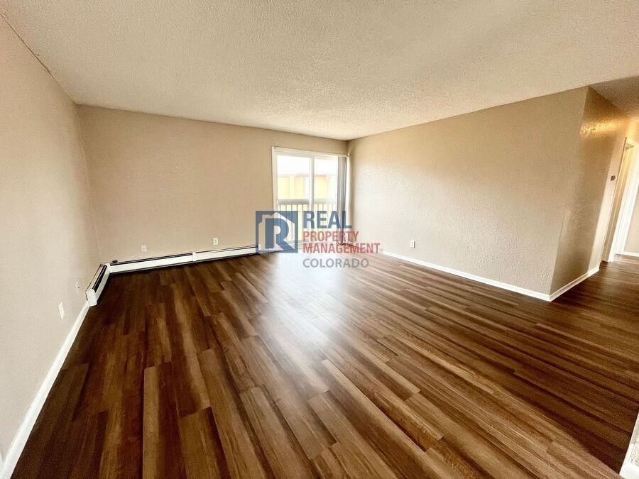 4340 Loomis Avenue #C - Photo 5 of 26