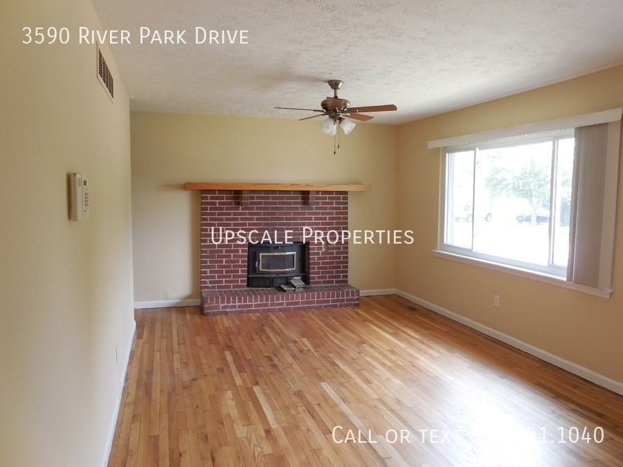 3590 River Park Dr - Photo 3 of 20