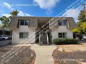 305 S Walnut St - Photo 1 of 1