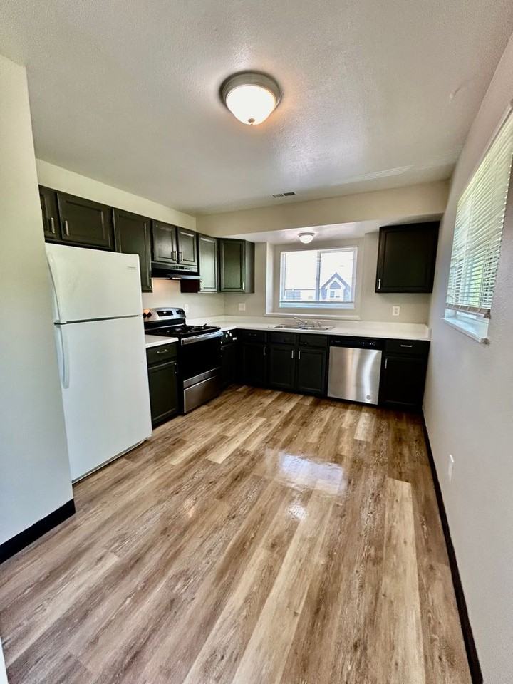 1059 Mazatlan Cir #A - Photo 4 of 18