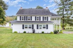 536 Lewisberry Rd - Photo 1 of 1