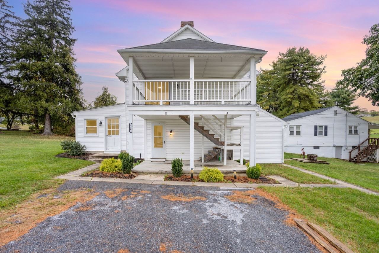 536 Lewisberry Rd - Photo 2 of 30