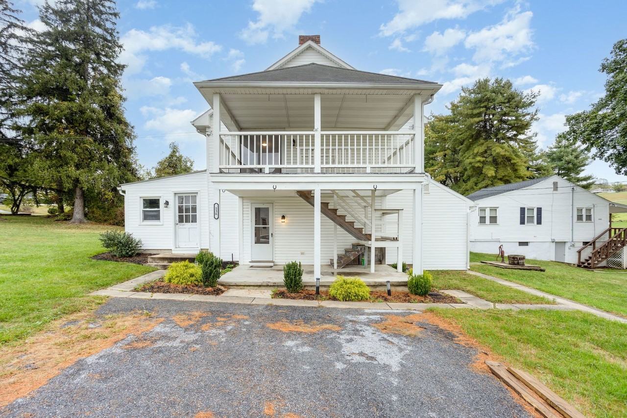 536 Lewisberry Rd - Photo 3 of 30