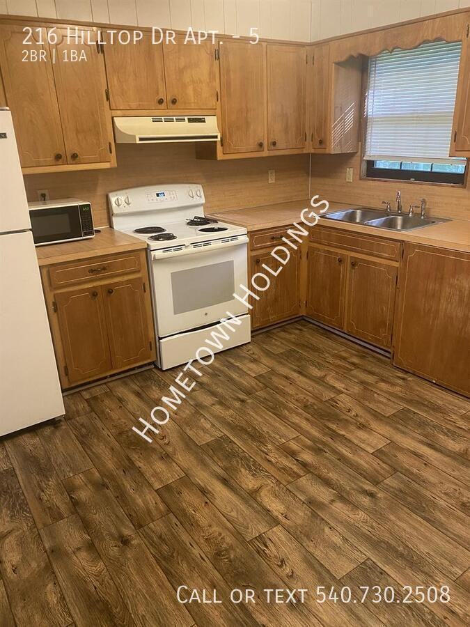 216 Hilltop Dr #5 - Photo 4 of 7