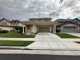 424 Renaissance Ave - Photo 1 of 1