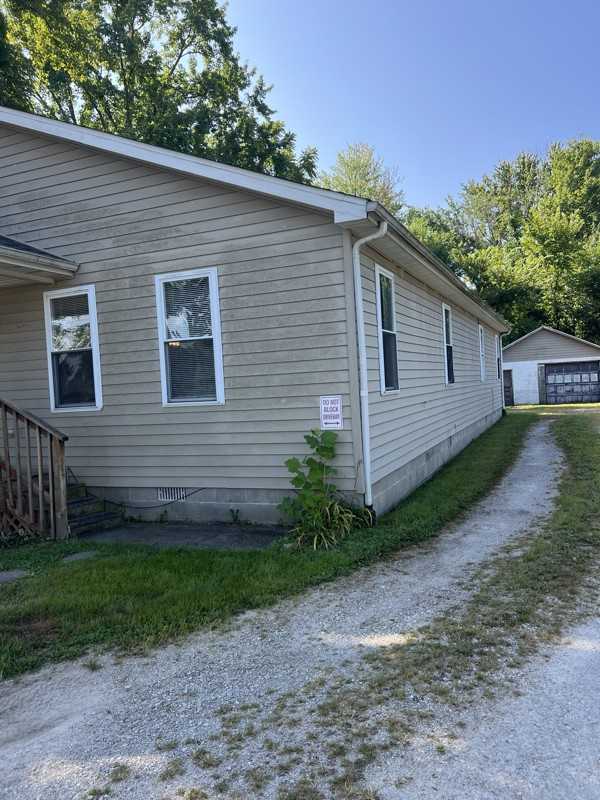 525 W Cherry St - Photo 3 of 16