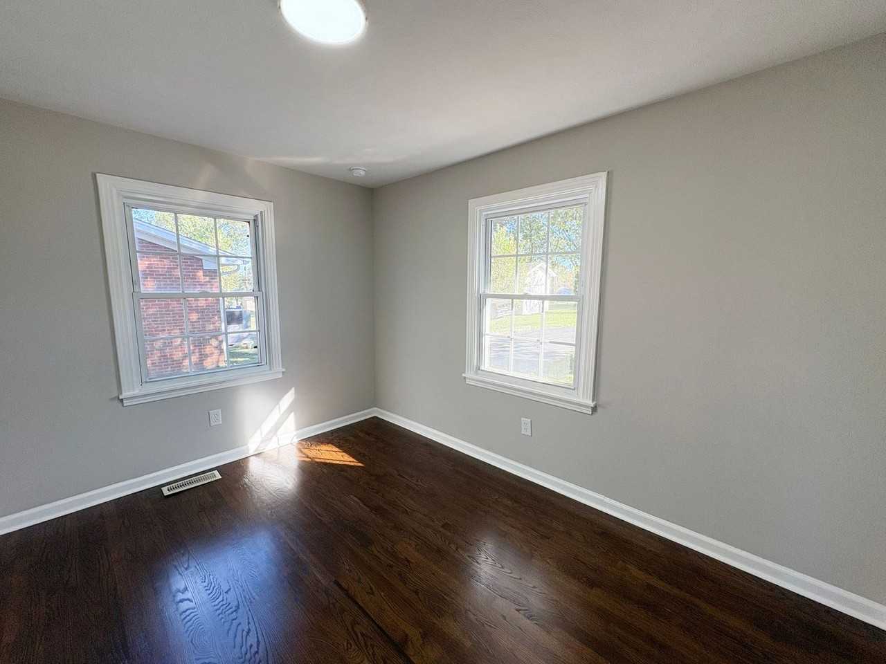 614 Lamb Drive - Photo 5 of 12