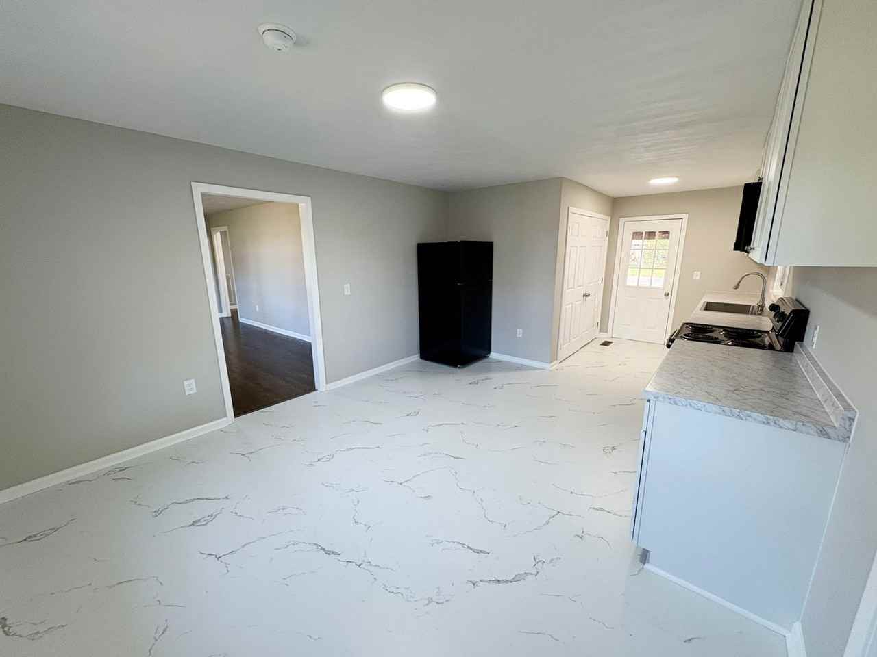 614 Lamb Drive - Photo 6 of 12