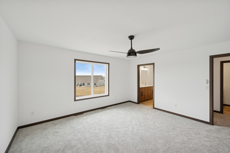 18061 Walnut Cir - Photo 3 of 13