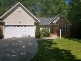 111 Chestnut Ln - Photo 1 of 1