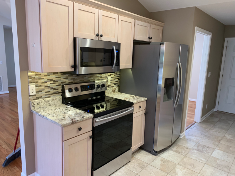 111 Chestnut Ln - Photo 2 of 6