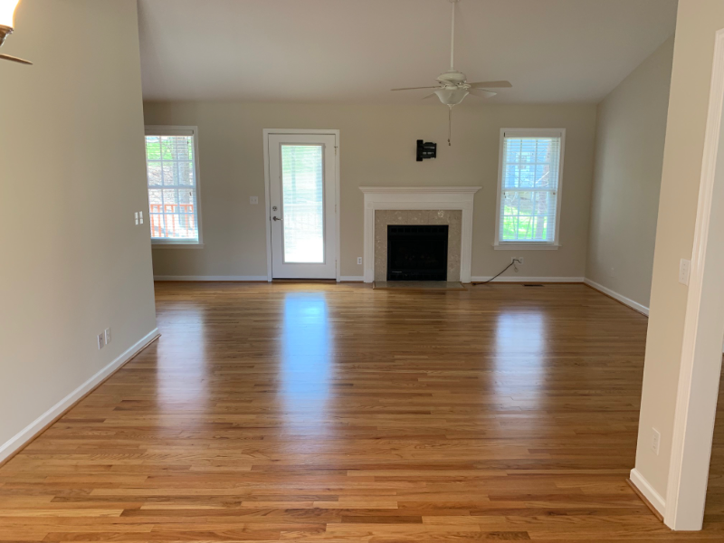 111 Chestnut Ln - Photo 3 of 6