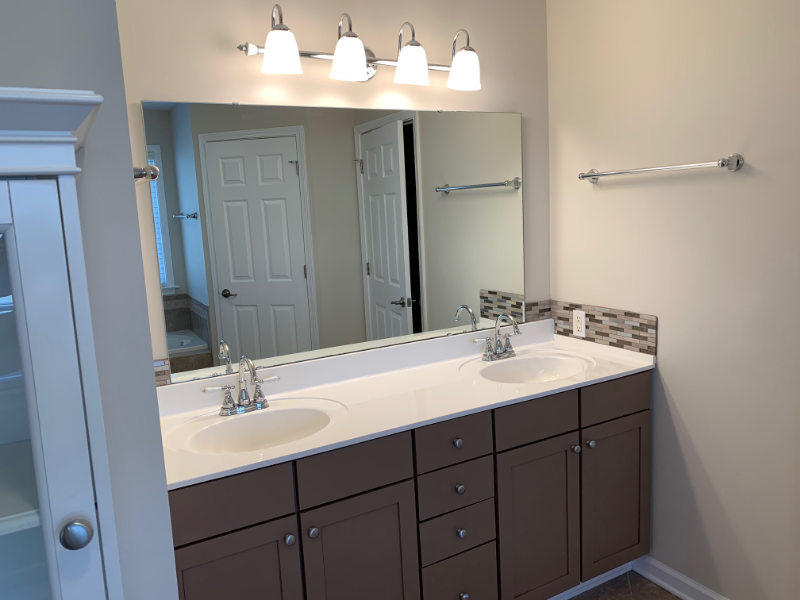 111 Chestnut Ln - Photo 4 of 6