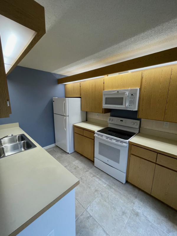 7507 75th Way - Photo 5 of 20