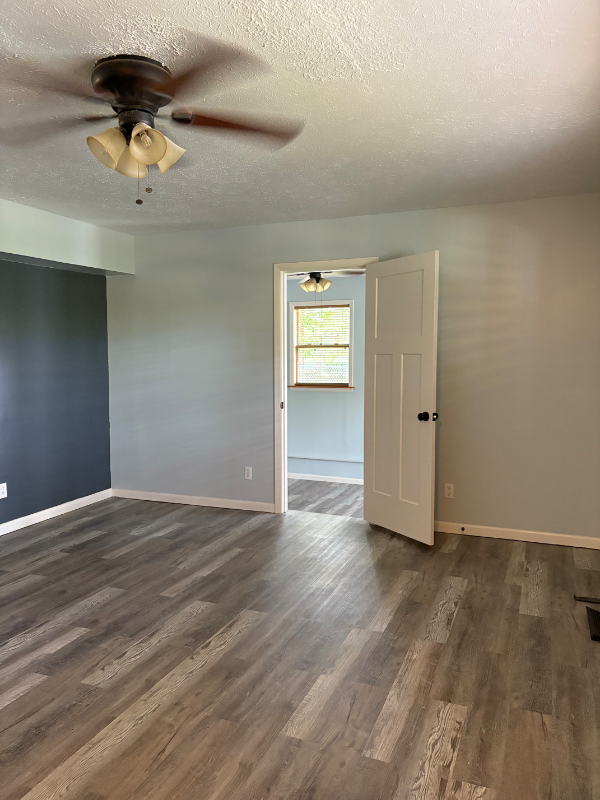 165 Oak Rd - Photo 3 of 14