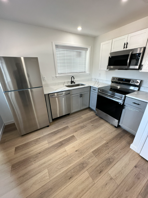 222 Webster St Ne #2 - Photo 2 of 19