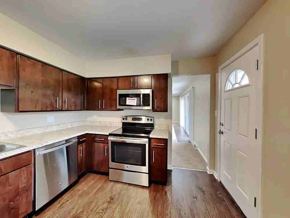 544 Germaine Ln #NA - Photo 2 of 12