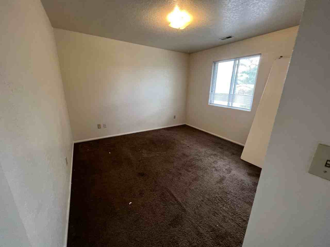 449 S 200 E - Photo 5 of 12