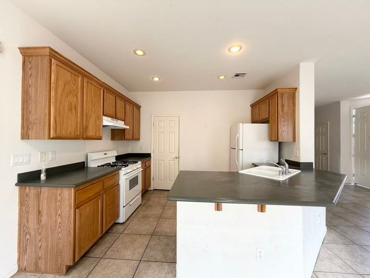 9767 Thistle Dew Ave - Photo 2 of 16