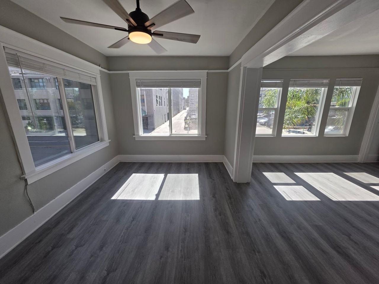 125 W 5th St #B - Photo 4 of 14