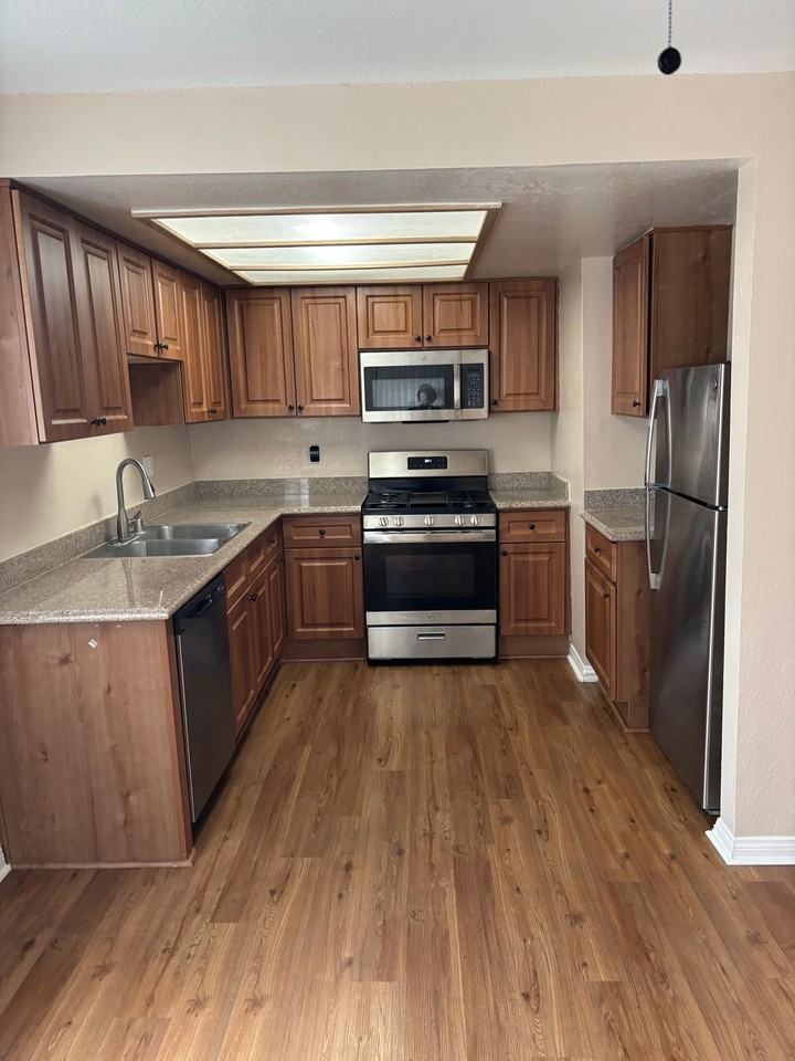 Cedar Glen Apts - Photo 5 of 13