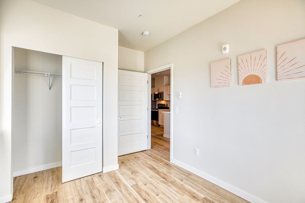 709 E 34Th St Apartments - Photo 2 of 24