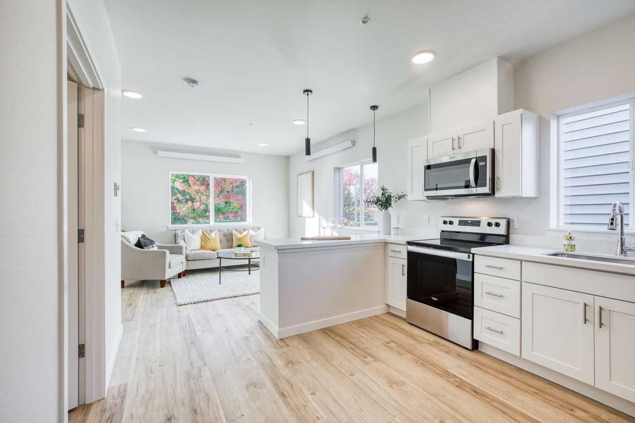 709 E 34Th St Apartments - Photo 7 of 24