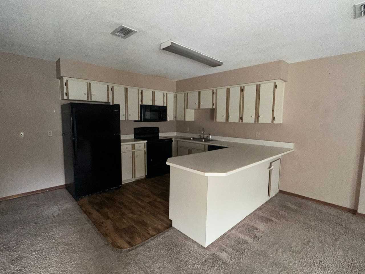 1576 Megan Bay Cir - Photo 2 of 6