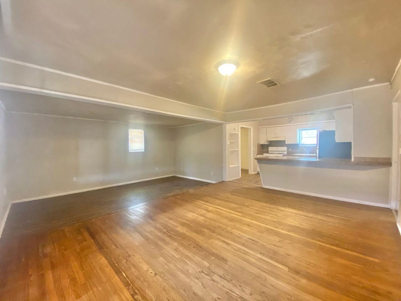 3614 31st St - Photo 2 of 12