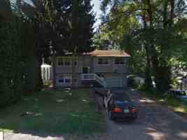 featured image of 2733 Ne 94th St