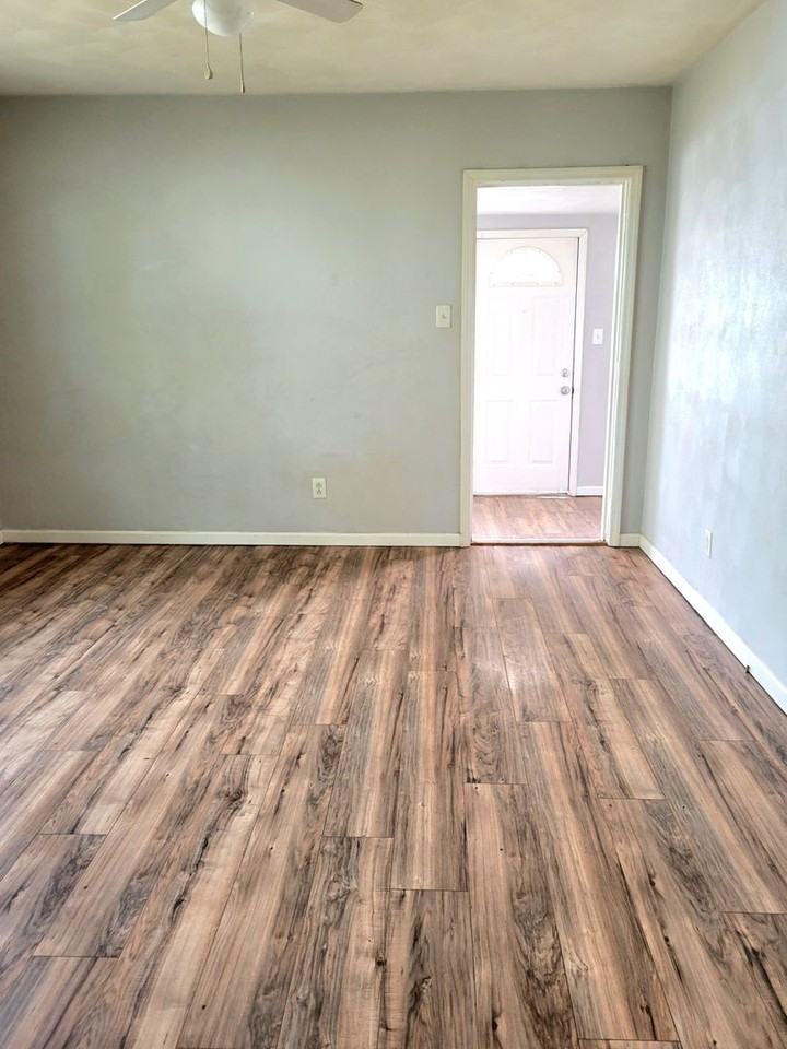 450 Hamilton Ave - Photo 3 of 17
