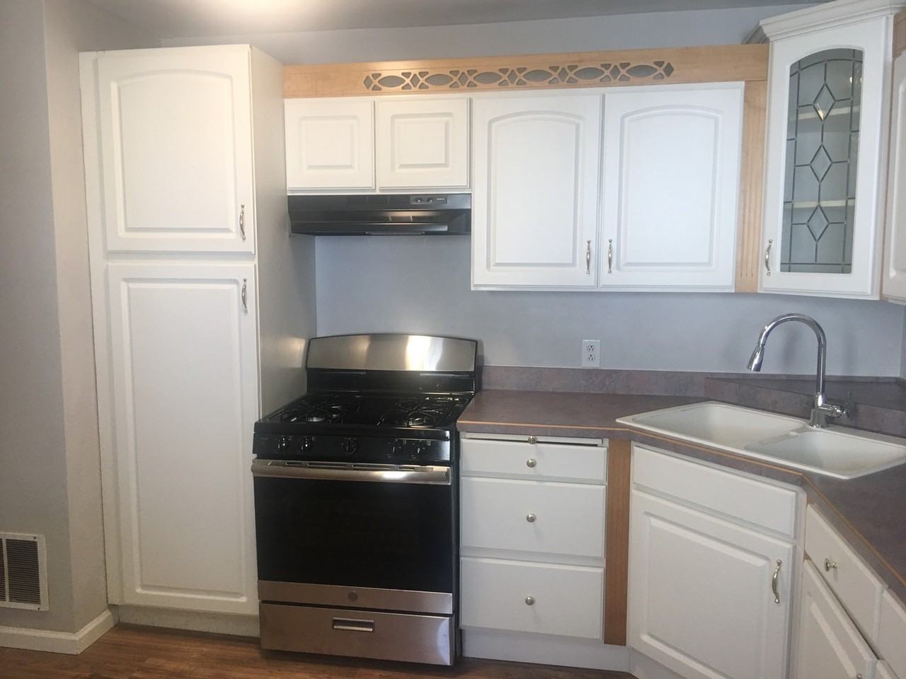 450 Hamilton Ave - Photo 7 of 17