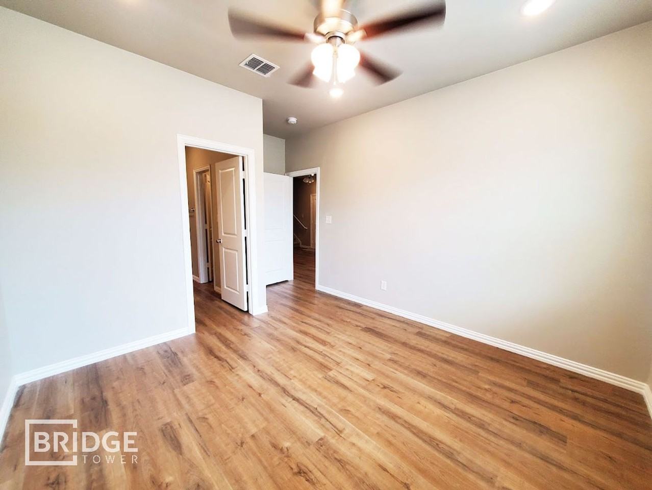 1004 W Golden Ln - Photo 6 of 19