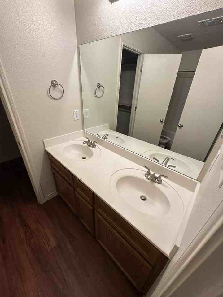 902 Childress Dr #B - Photo 6 of 14