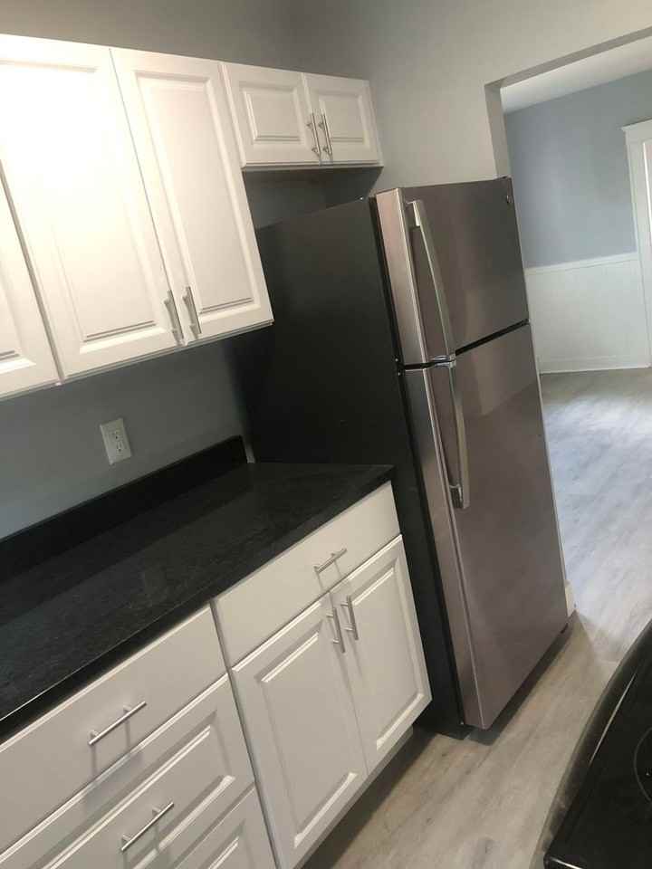 392 Carrington Avenue - Photo 5 of 12