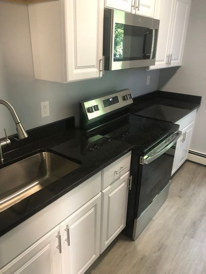 392 Carrington Avenue - Photo 6 of 12