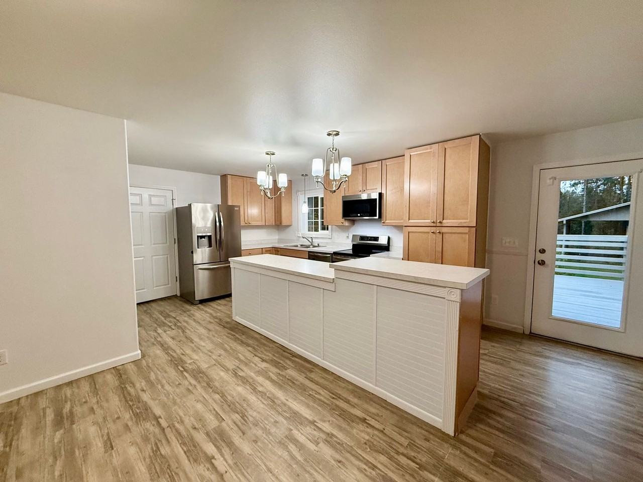 520 Ames Road - Photo 2 of 14