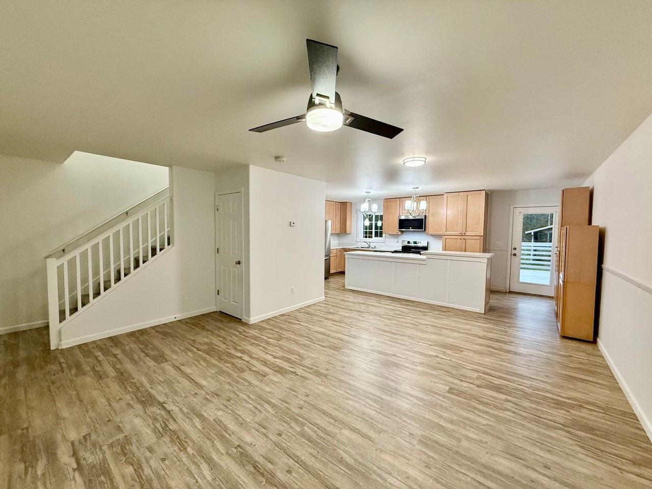 520 Ames Road - Photo 4 of 14