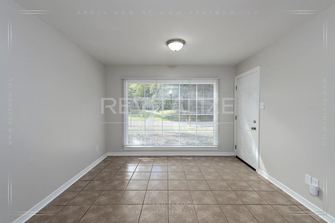 7212 Muscadine Ave - Photo 6 of 41