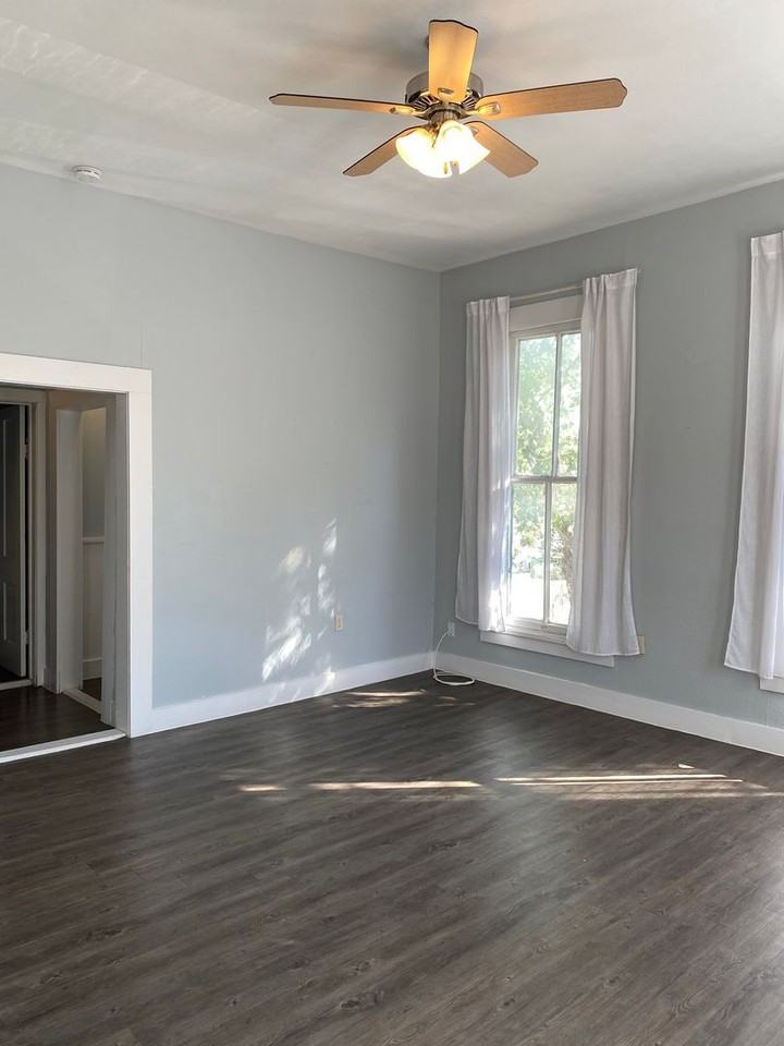 WILLOW ST - Photo 6 of 17