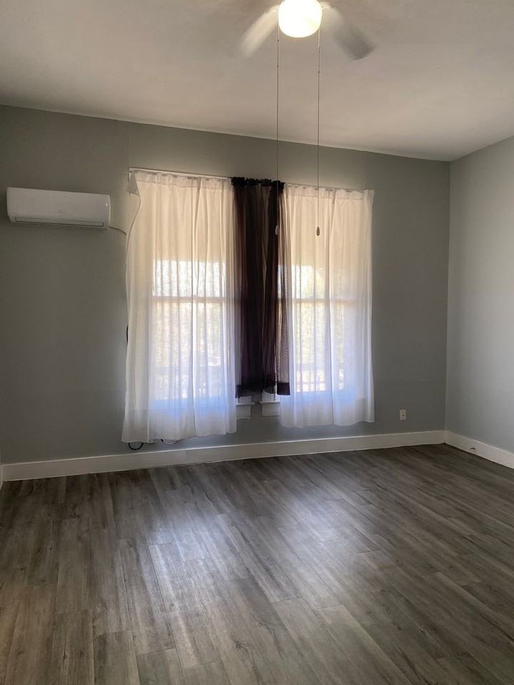 1318 Willow #6 - Photo 3 of 8