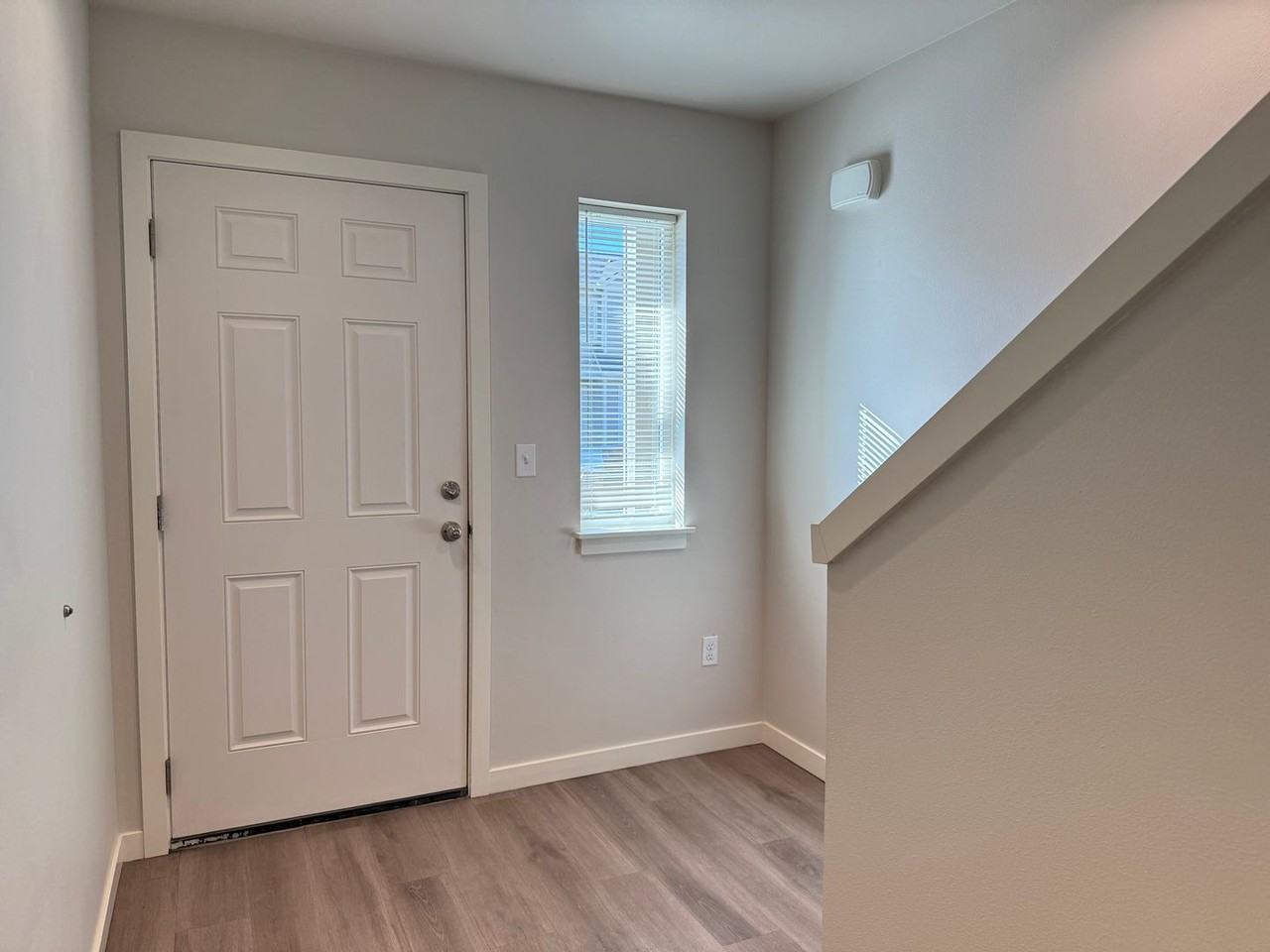 Apple Valley Town Homes - Photo 3 of 43