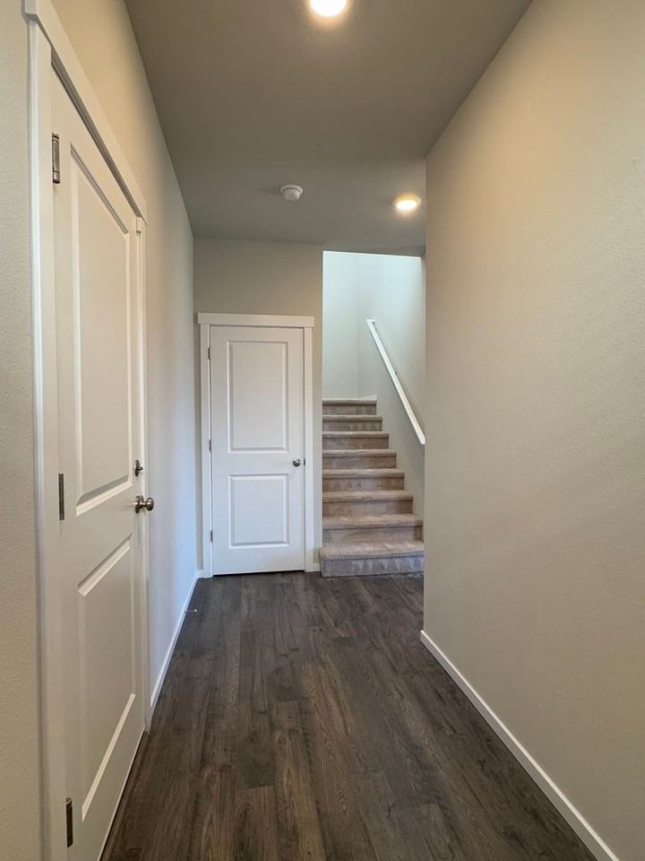 2974 Longhorn Loop - Photo 4 of 34