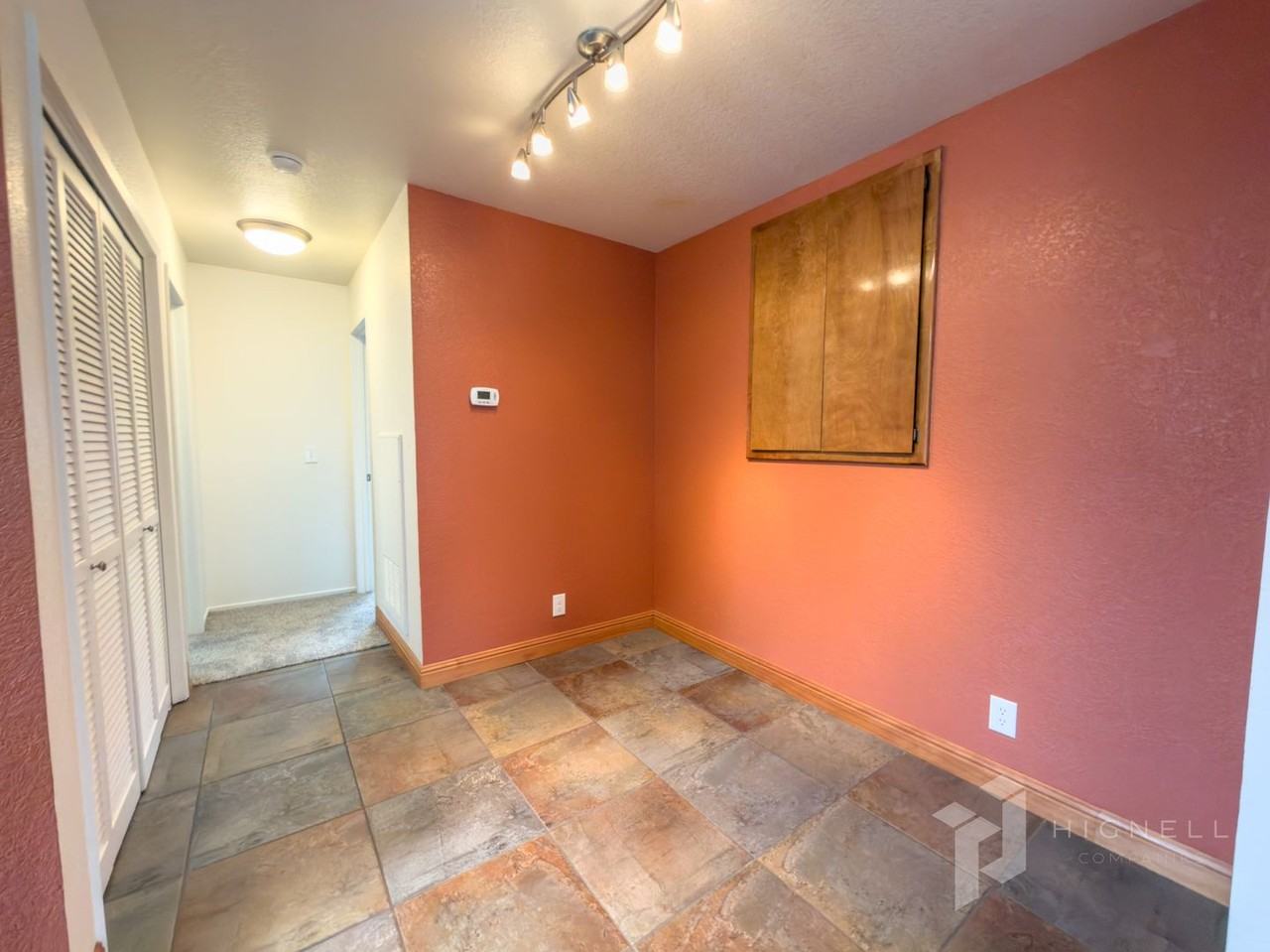 2055 Amanda Way - Photo 6 of 18