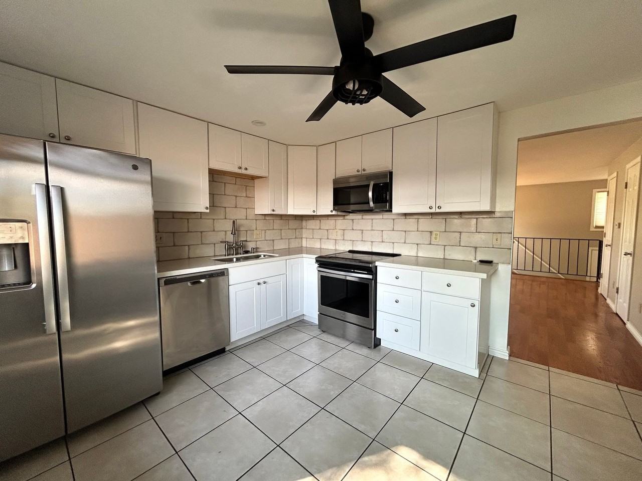 1438 Hover St - Photo 6 of 34