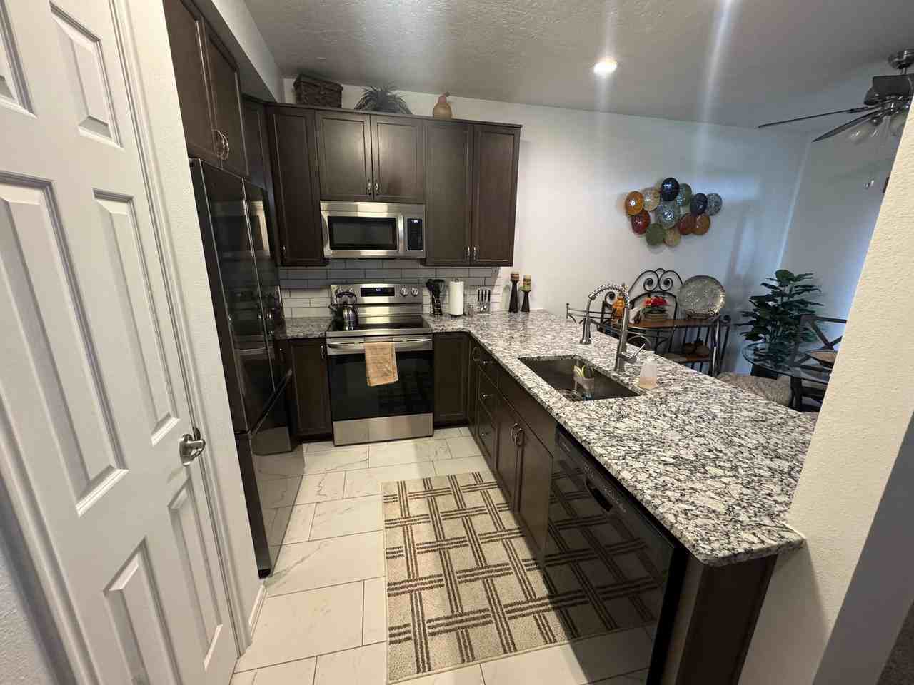 2050 S 1400 E #B102 - Photo 4 of 28