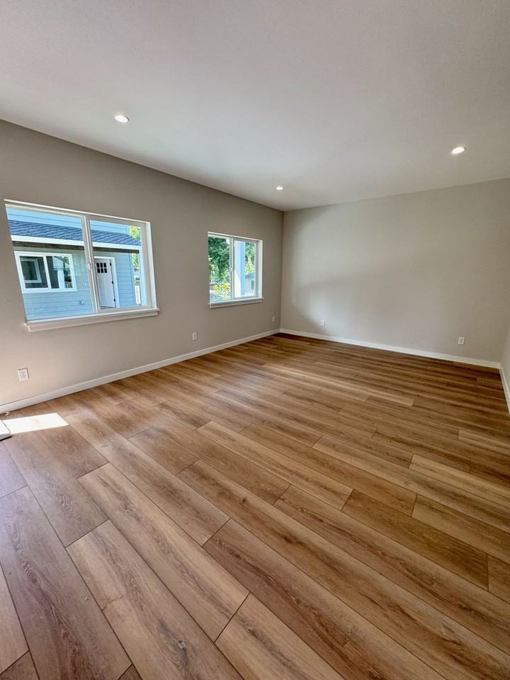 13822 Se Oatfield Rd - Photo 4 of 22