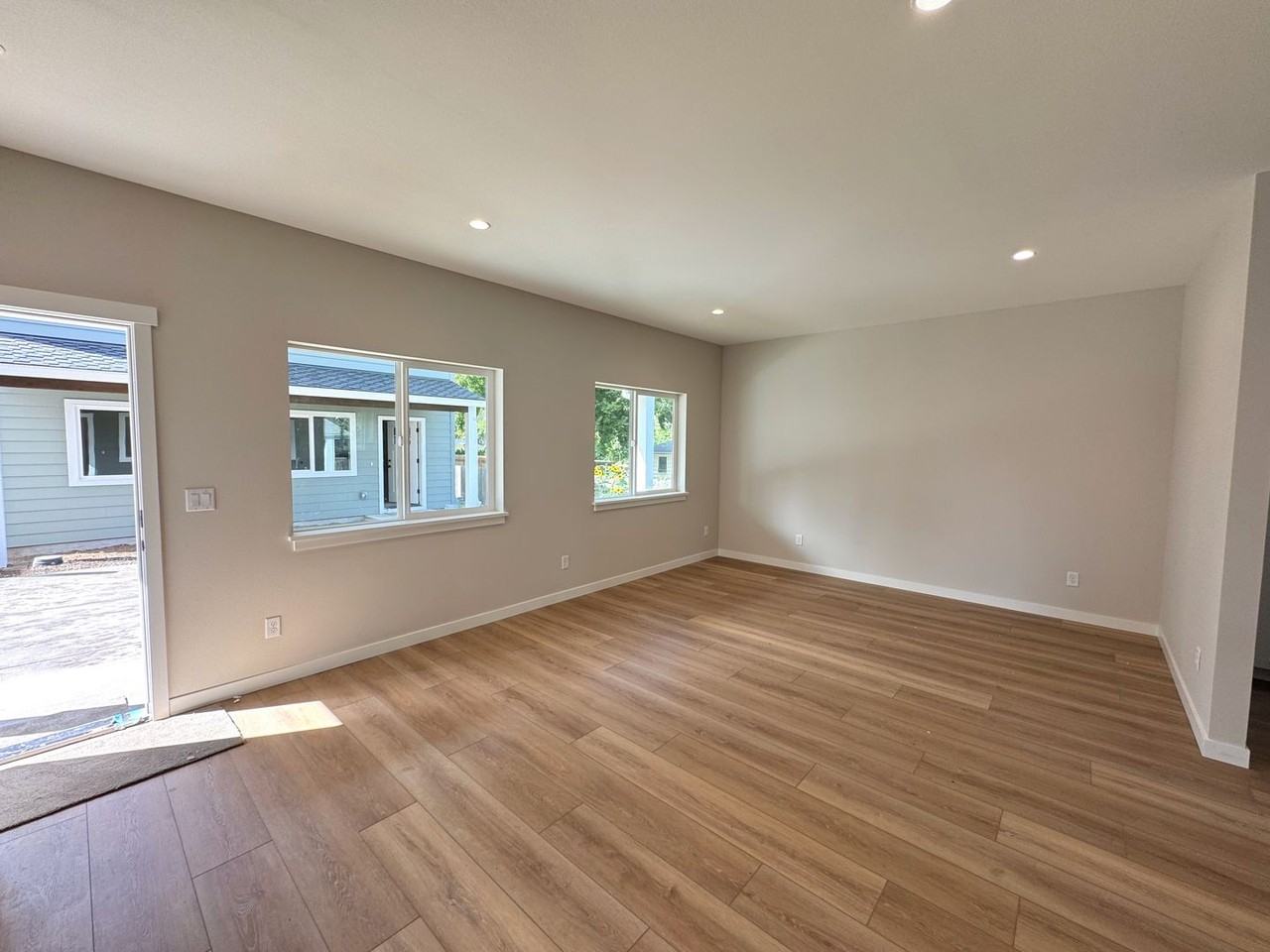 13822 Se Oatfield Rd - Photo 5 of 22