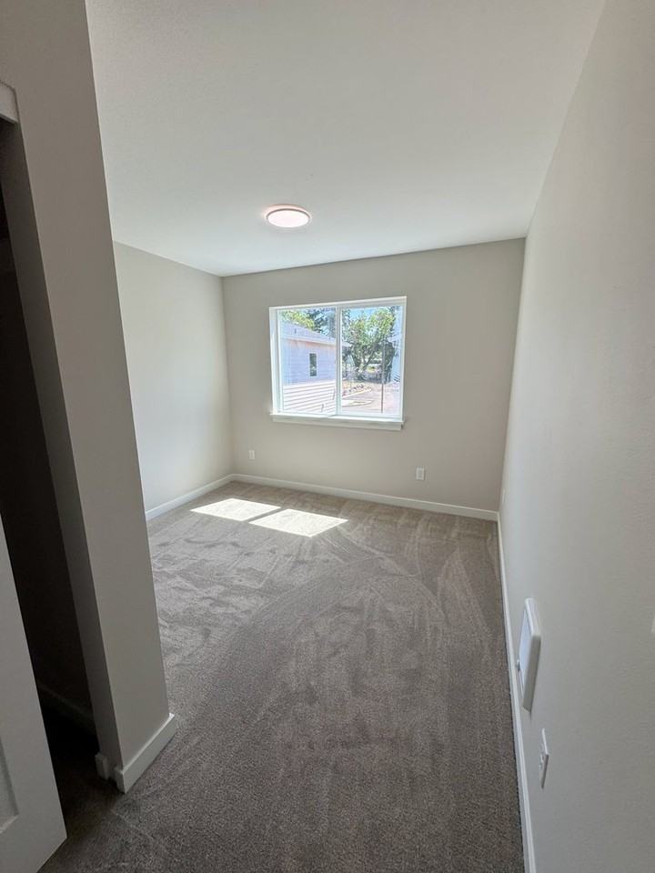 13822 Se Oatfield Rd - Photo 6 of 22